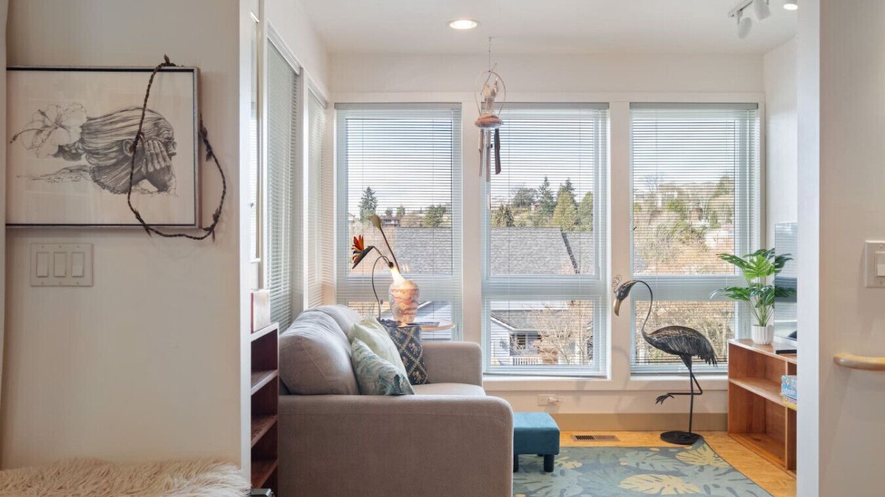 Photo of Livingroom in Genesee