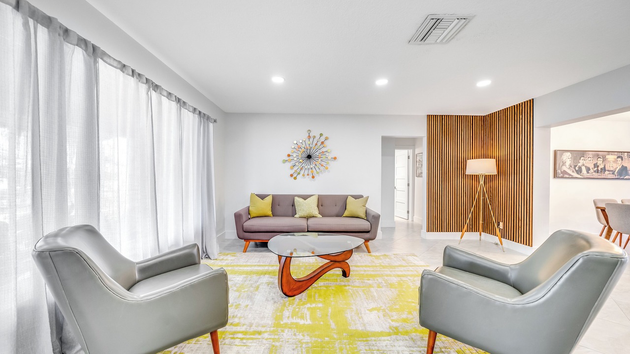 Photo of Livingroom in Garden Isles