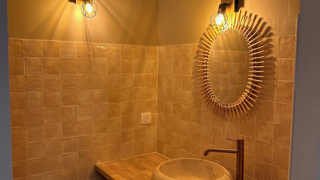 Photo of Bathroom in Paraza