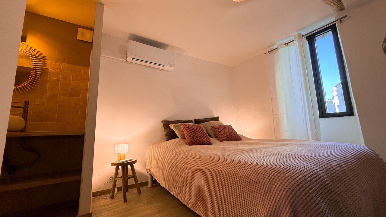 Photo of Bedroom in Paraza
