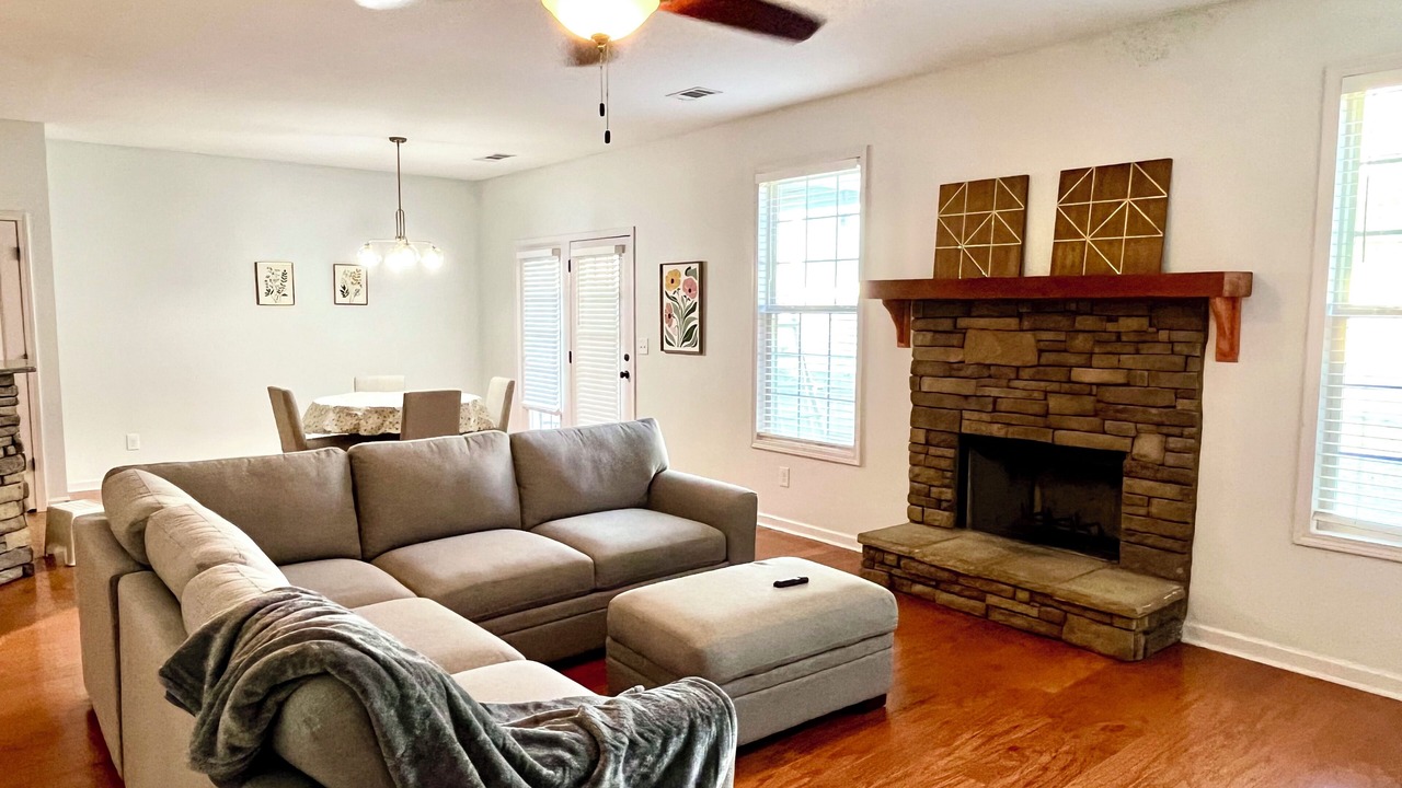 Photo of Livingroom in Newnan