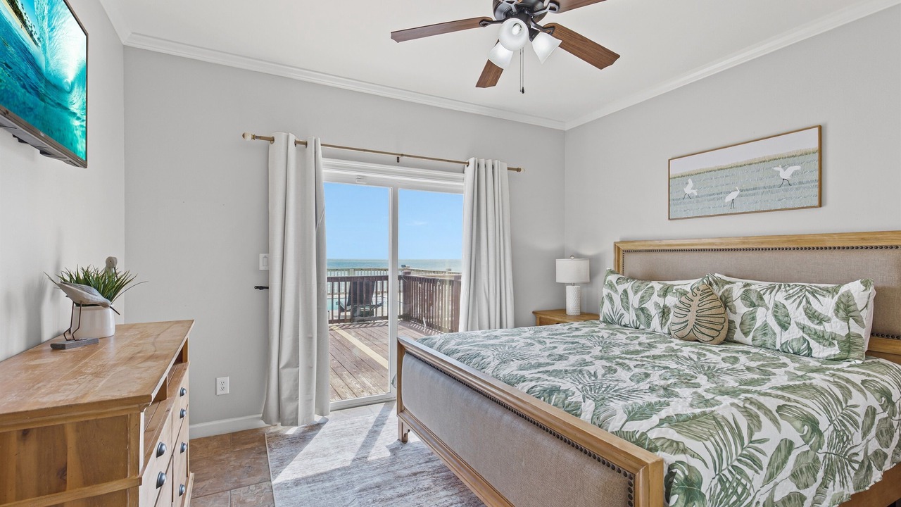 Photo of Bedroom in Dauphin Island