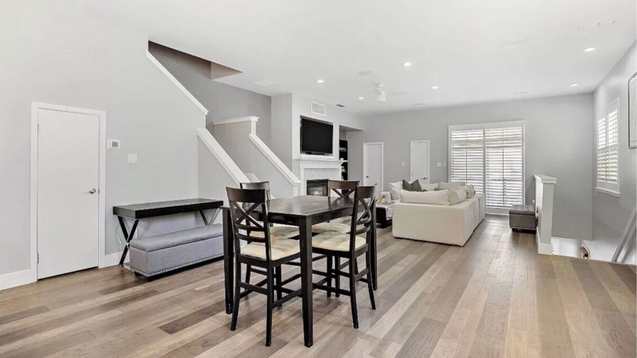 Photo of Livingroom in Uptown