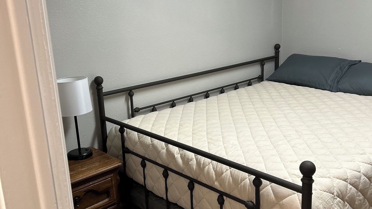 Photo of Bedroom in Encampment