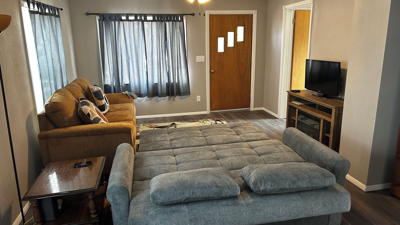 Photo of Livingroom in Encampment