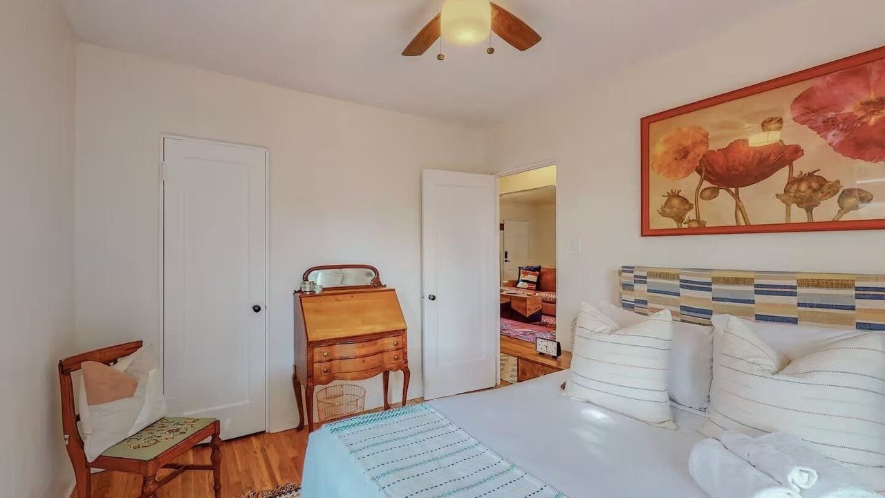 Photo of Bedroom in Highland Business
