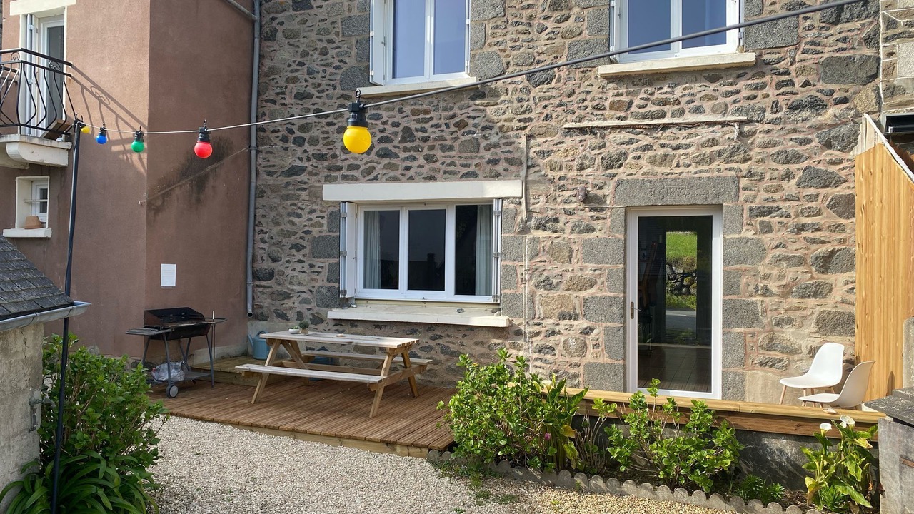 Photo of Outdoor in Treveneuc