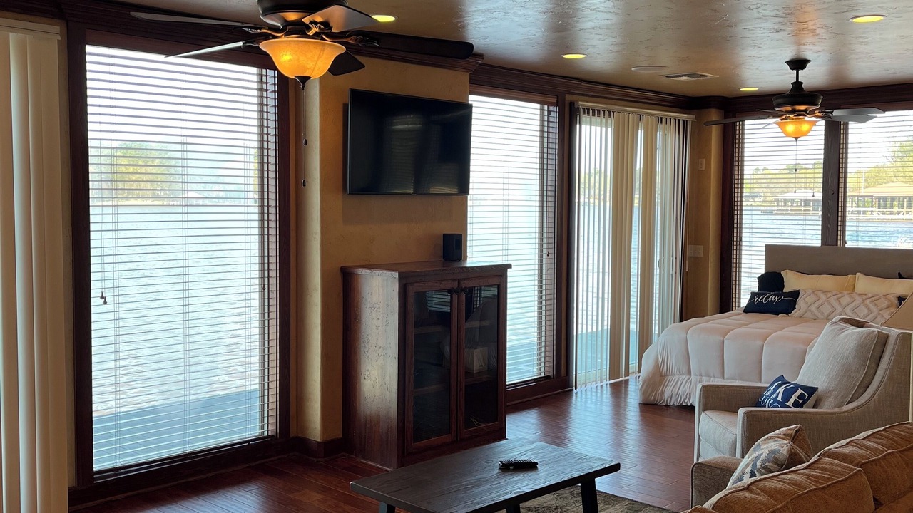 Photo of Livingroom in Benton