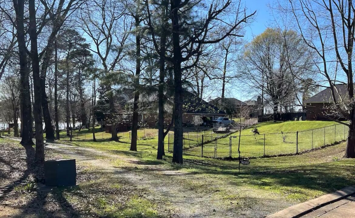 Photo of Others in Benton