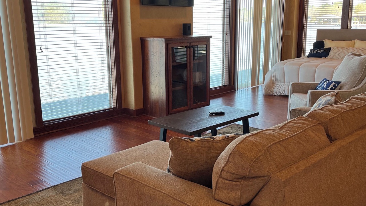Photo of Livingroom in Benton