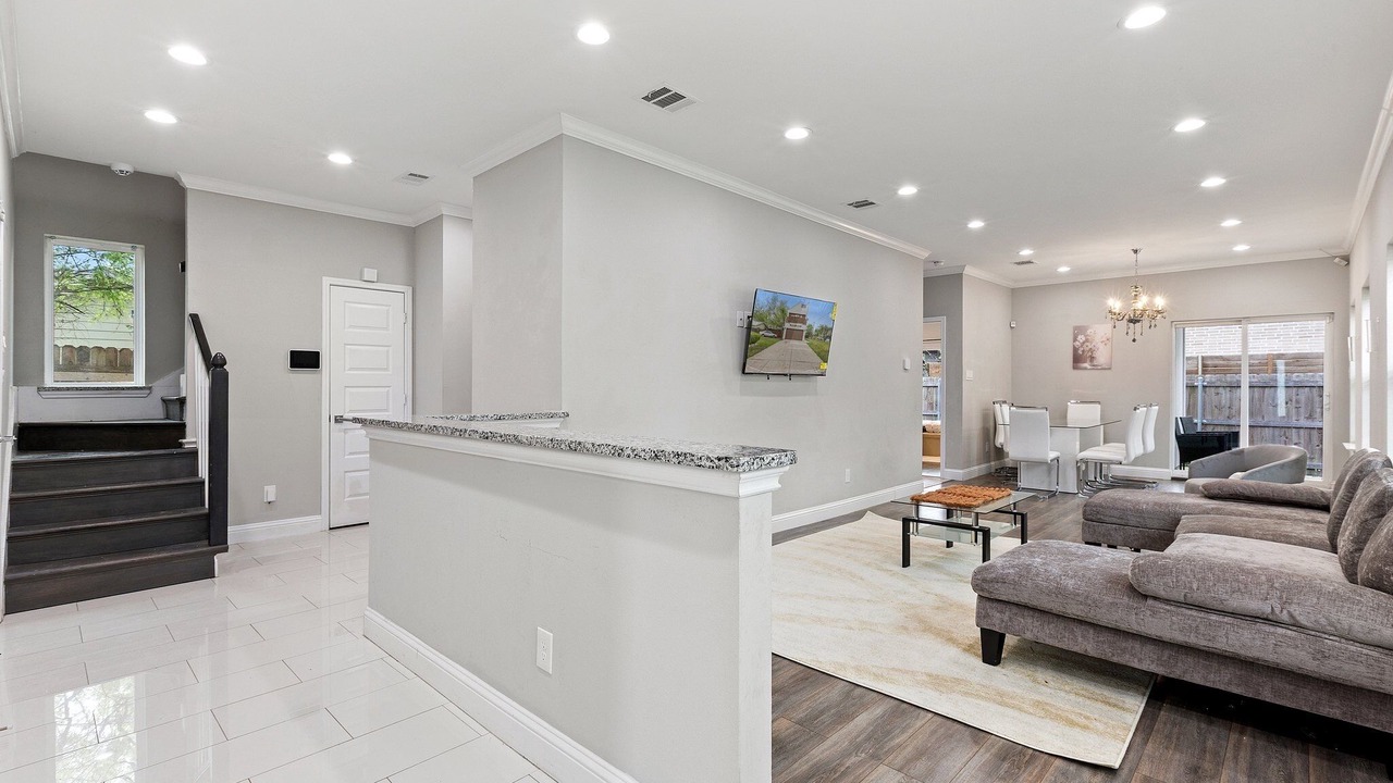 Photo of Livingroom in West Dallas