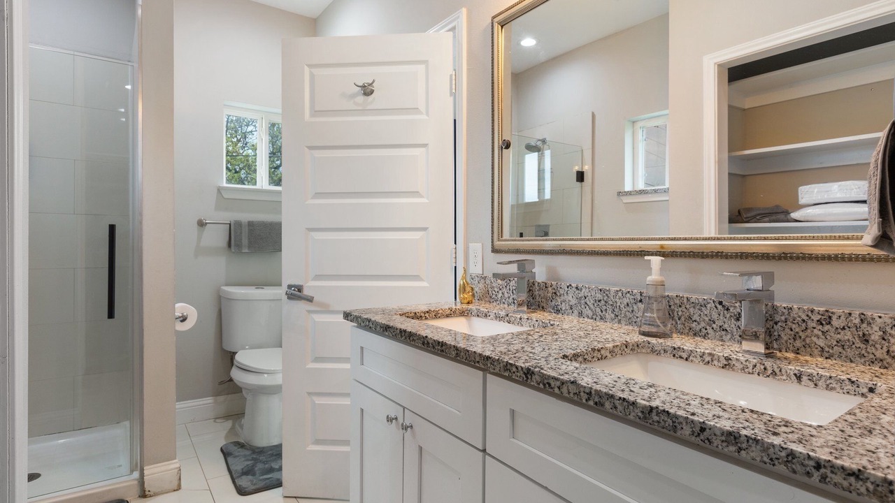 Photo of Bathroom in West Dallas