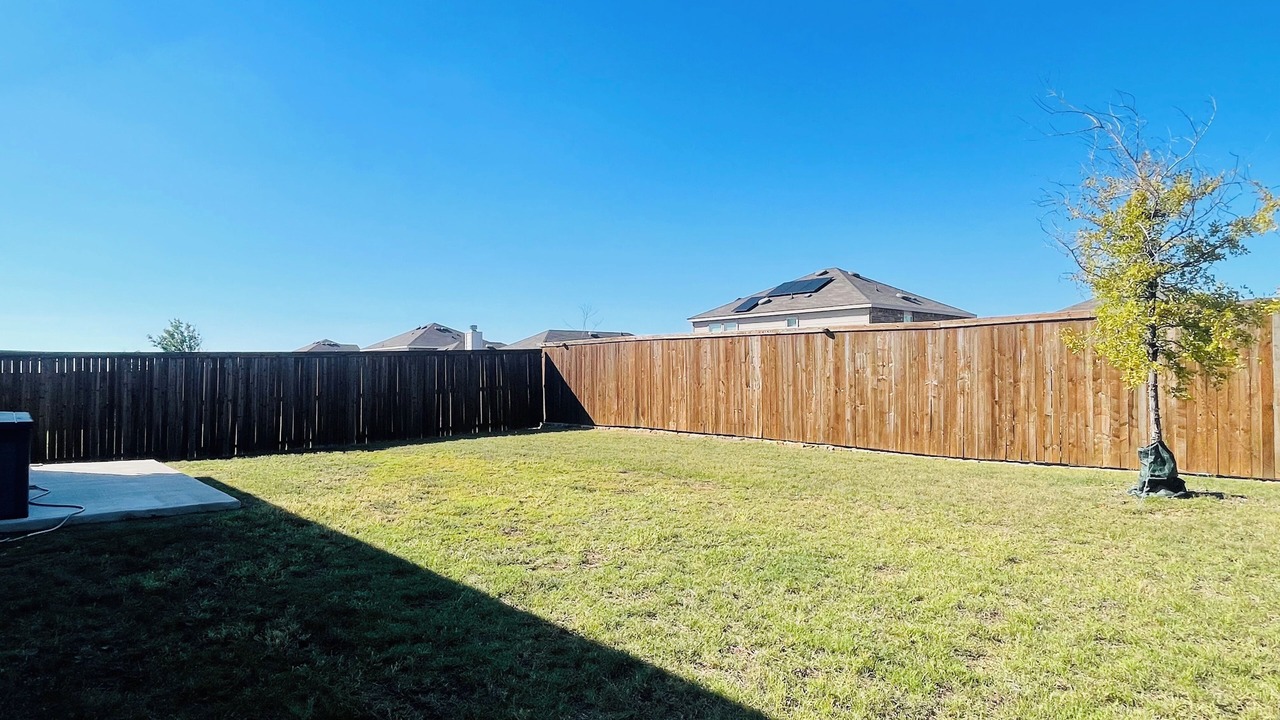 Photo of Outdoor in Aubrey