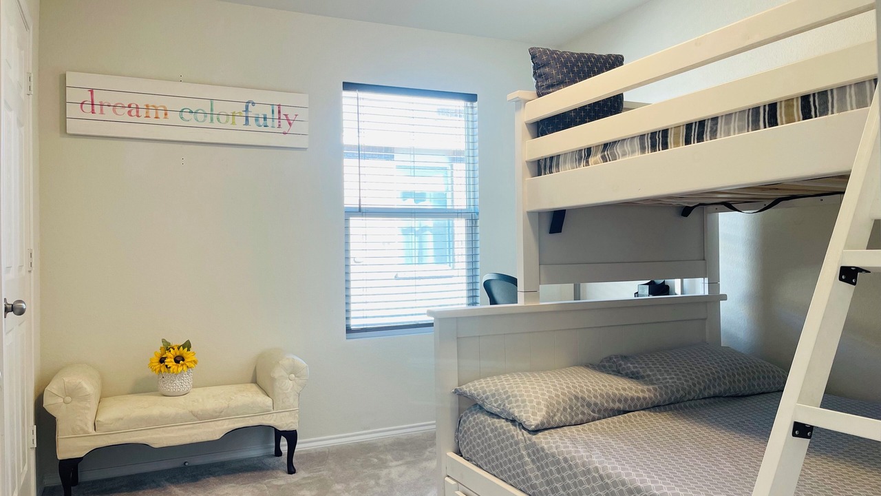 Photo of Bedroom in Aubrey