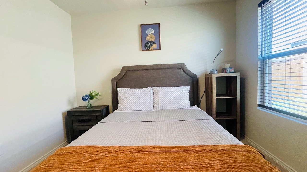 Photo of Bedroom in Aubrey