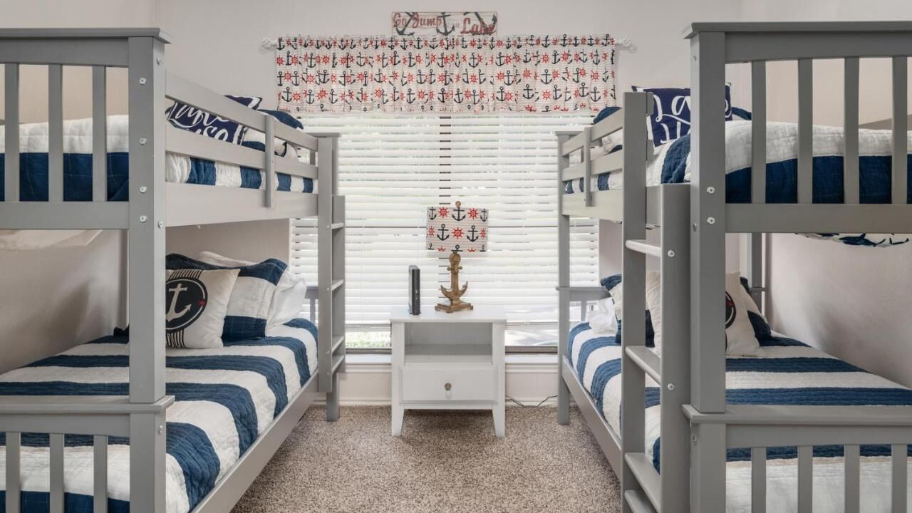 Photo of Bedroom in Tool