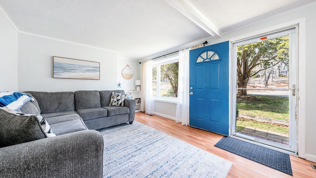 Photo of Livingroom in Harwich Center