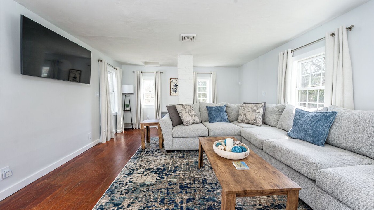 Photo of Livingroom in Harwich Center