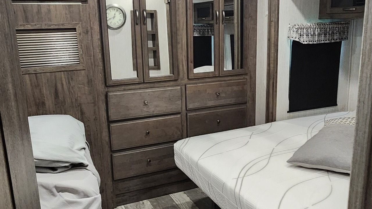 Photo of Bedroom in Belleville
