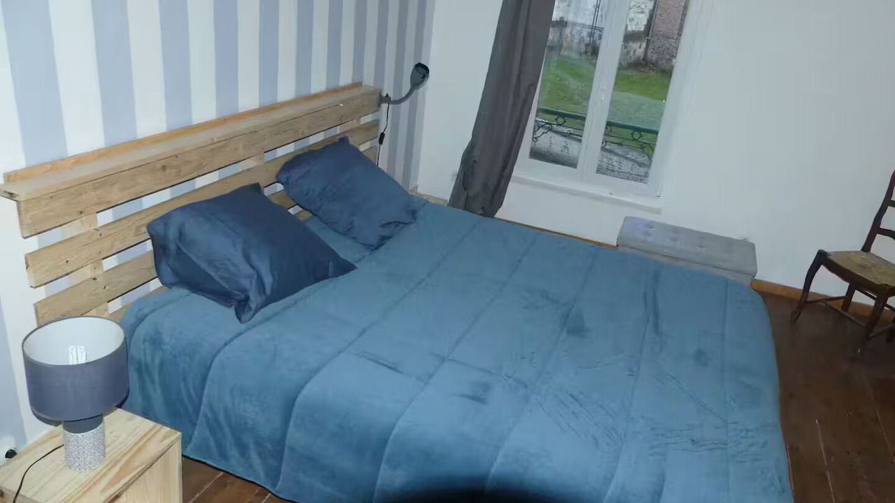 Photo of Bedroom in Tours-en-Vimeu