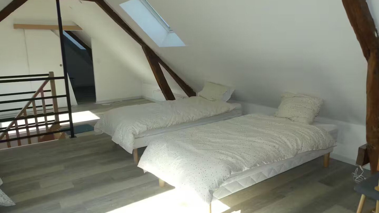 Photo of Bedroom in Tours-en-Vimeu