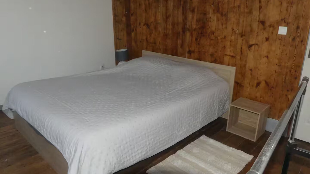 Photo of Bedroom in Tours-en-Vimeu