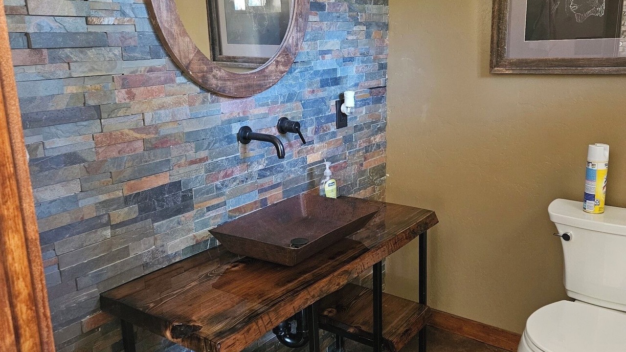 Photo of Bathroom in Cloudcroft
