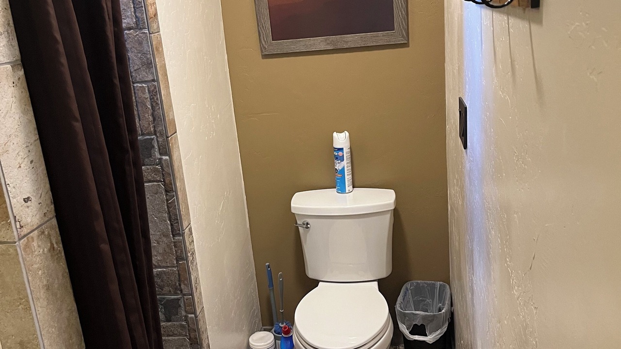Photo of Bathroom in Cloudcroft