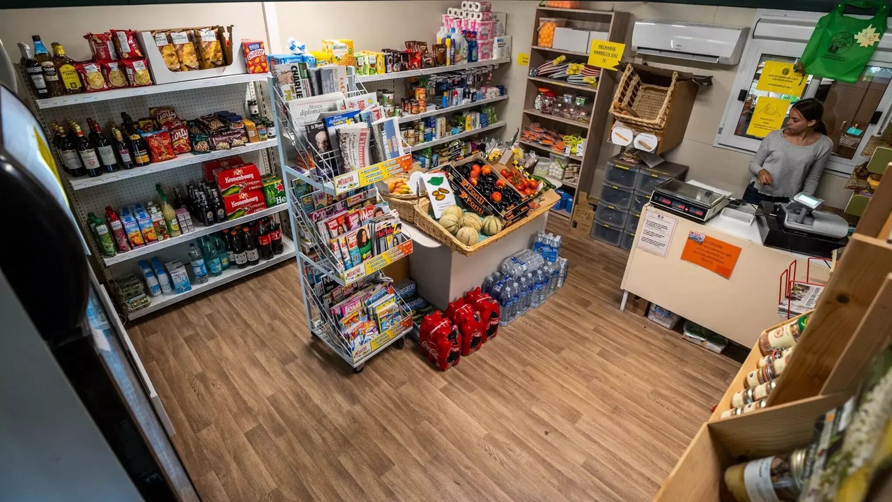 Photo of Others in Alliat