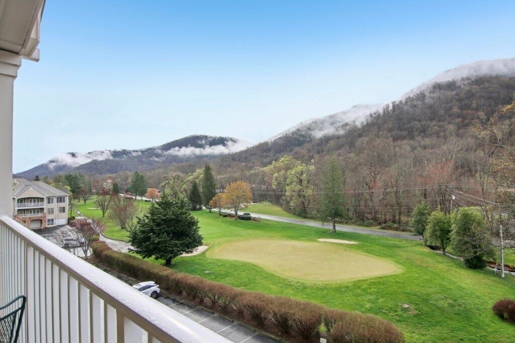 Photo of Patio Balcony in Maggie Valley