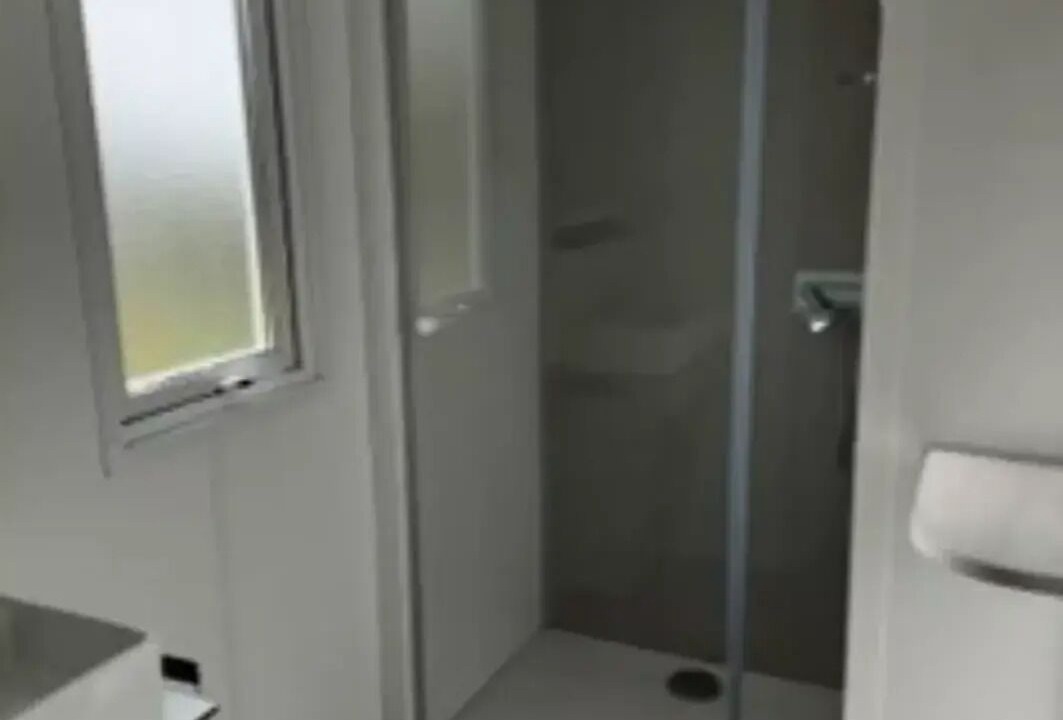 Photo of Bathroom in Long