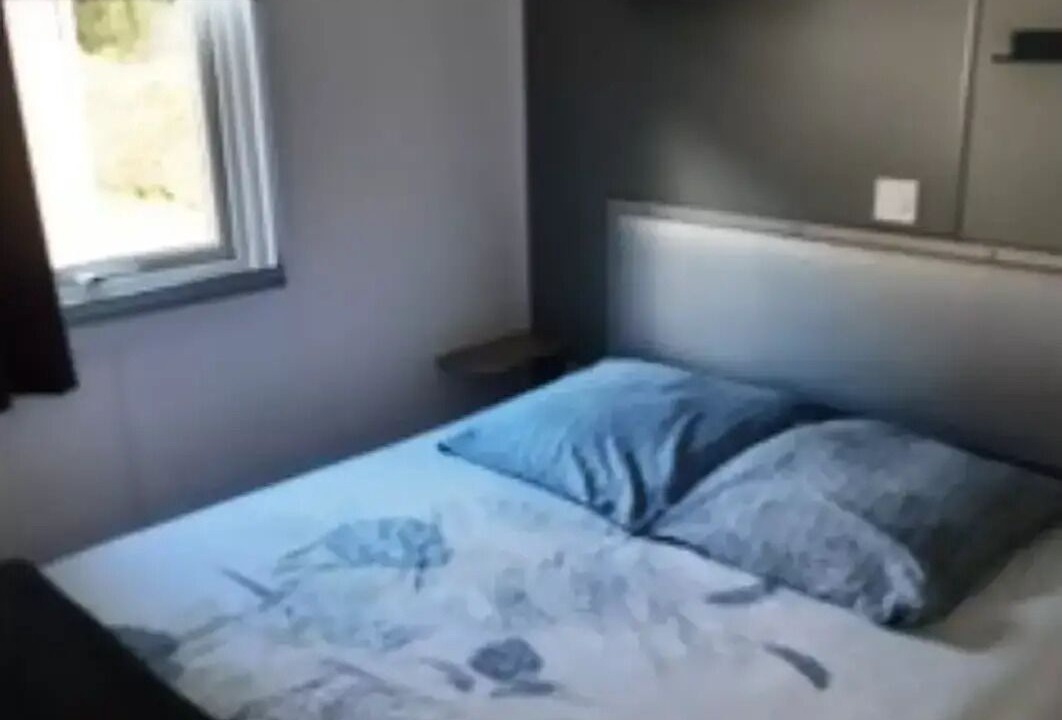 Photo of Bedroom in Long