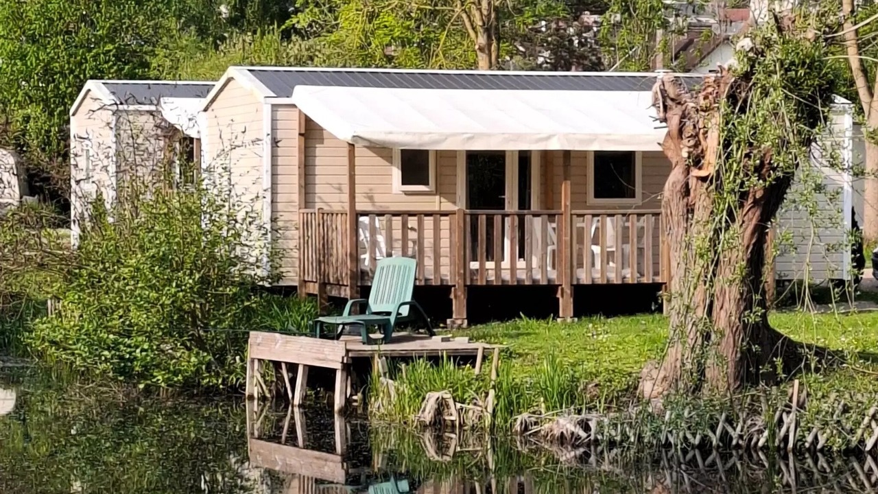 Photo of Outdoor in Long