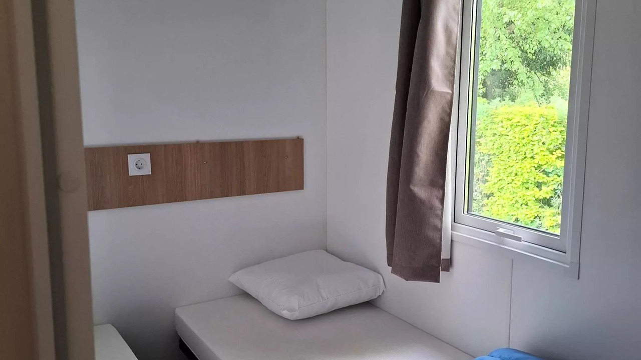 Photo of Bedroom in Long