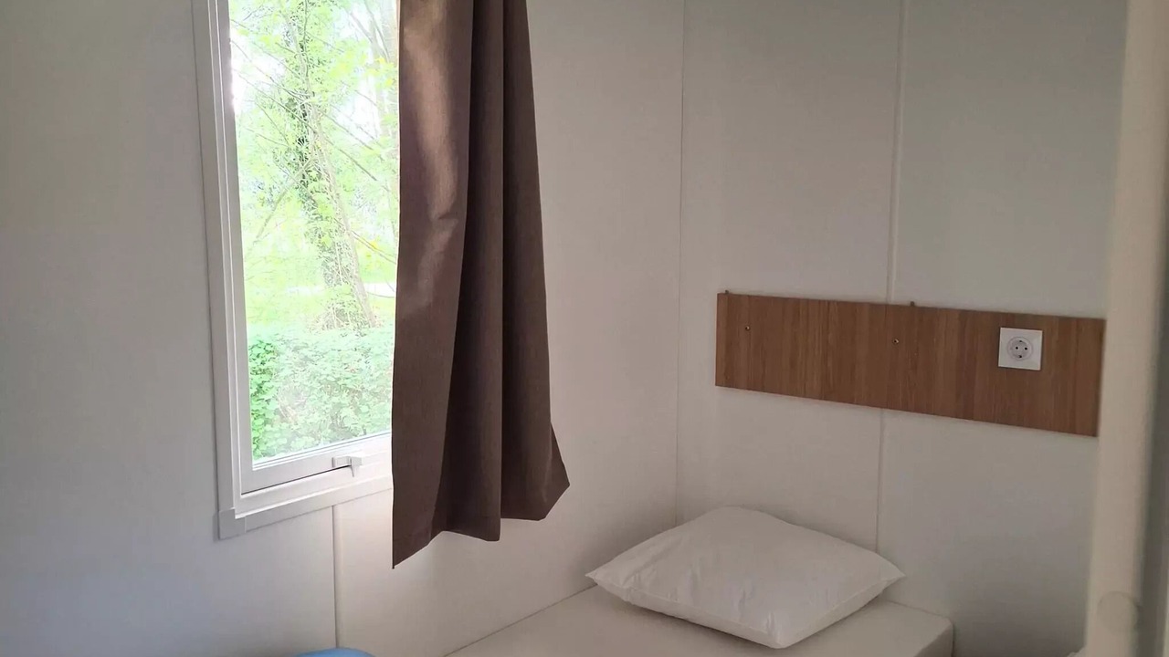 Photo of Bedroom in Long