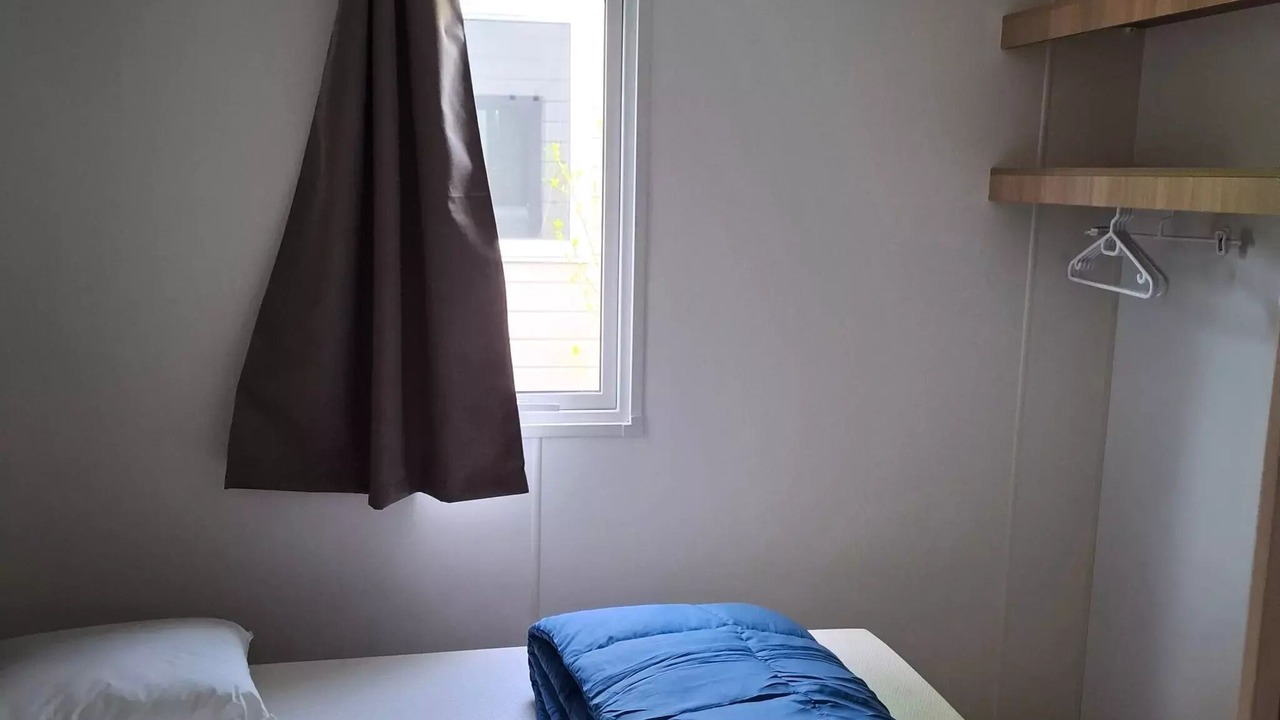 Photo of Bedroom in Long