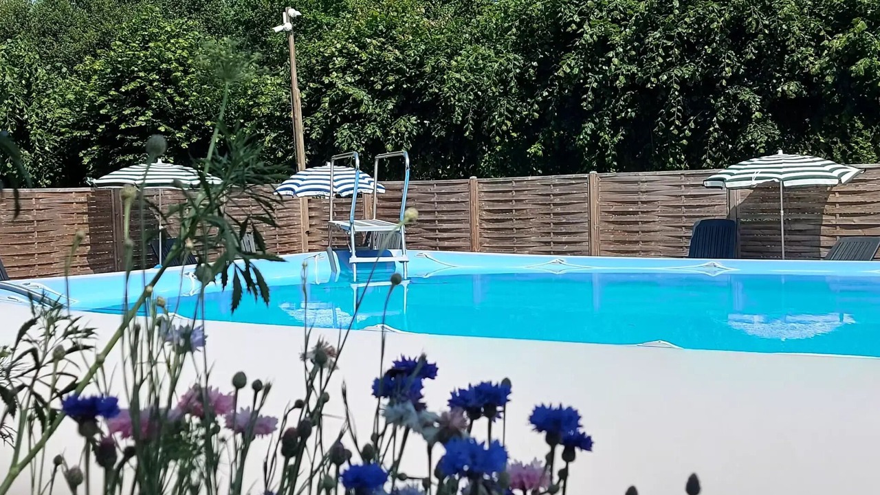 Photo of Outdoor in Long