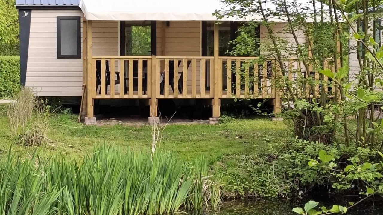 Photo of Outdoor in Long