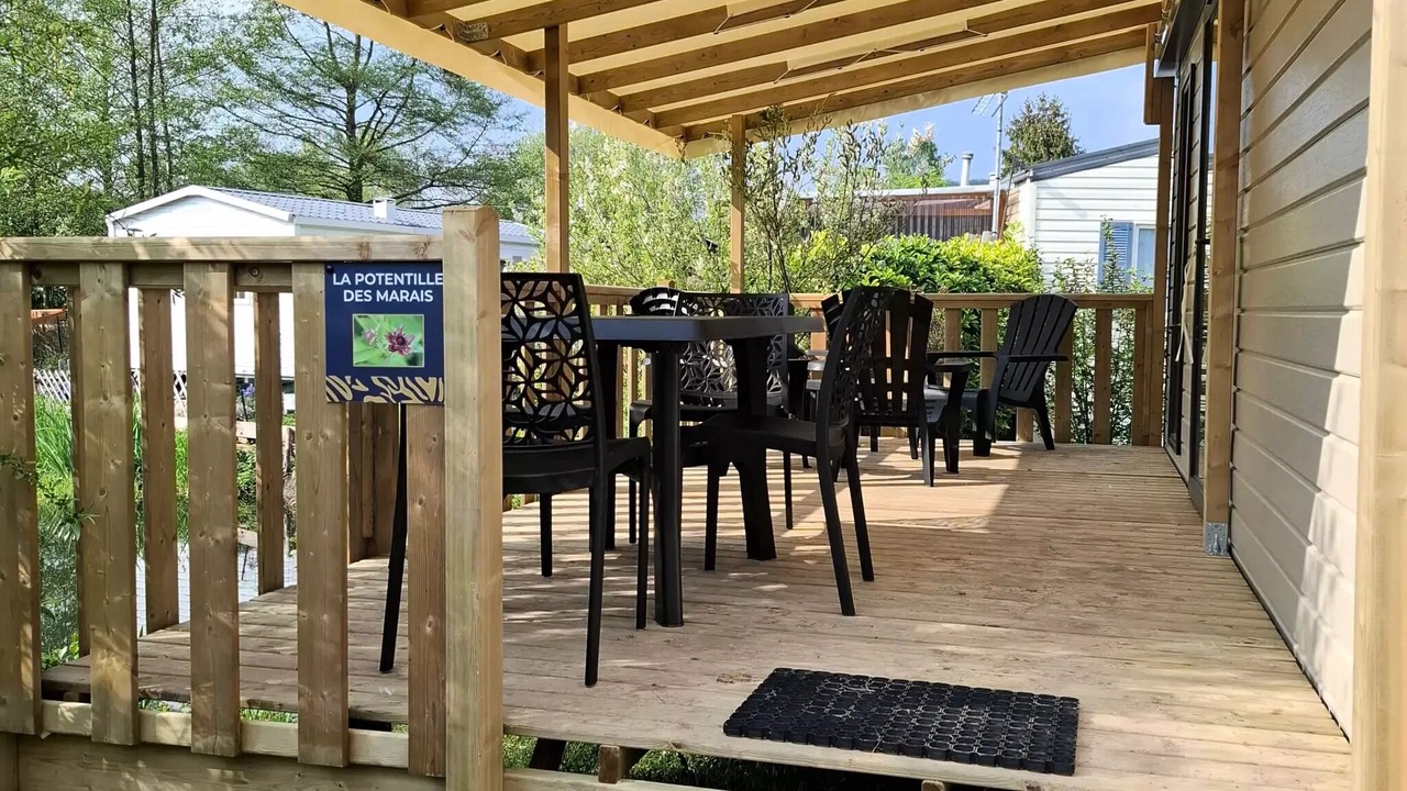 Photo of Outdoor in Long