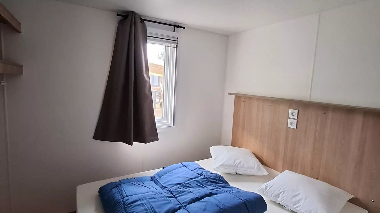 Photo of Bedroom in Long