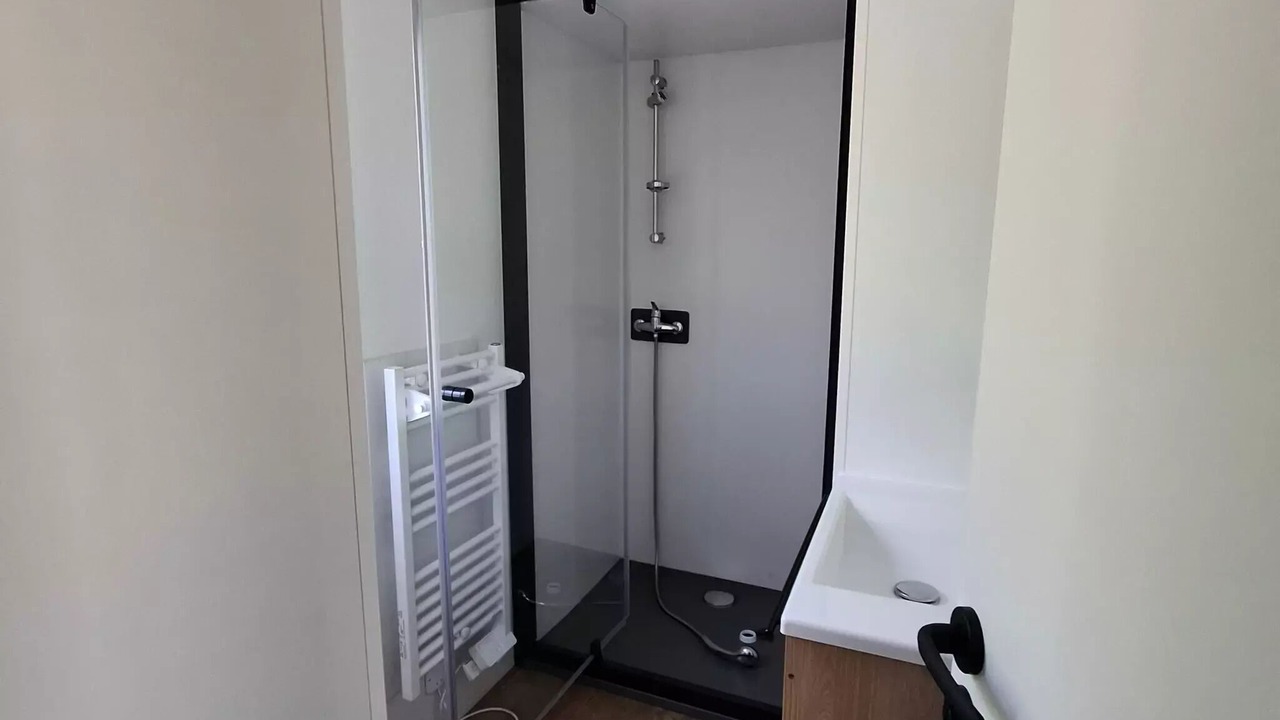 Photo of Bathroom in Long