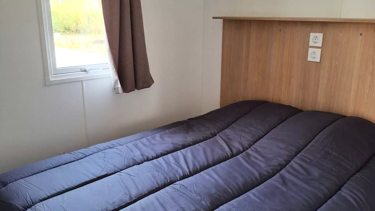Photo of Bedroom in Long