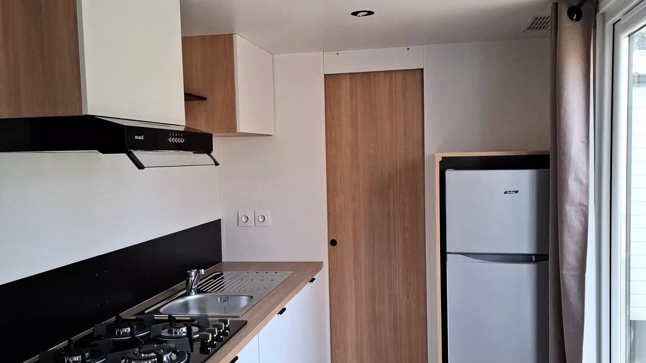 Photo of Kitchen in Long