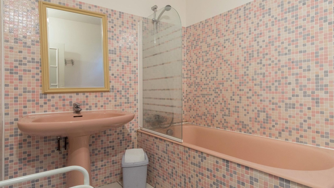 Photo of Bathroom in Giroux