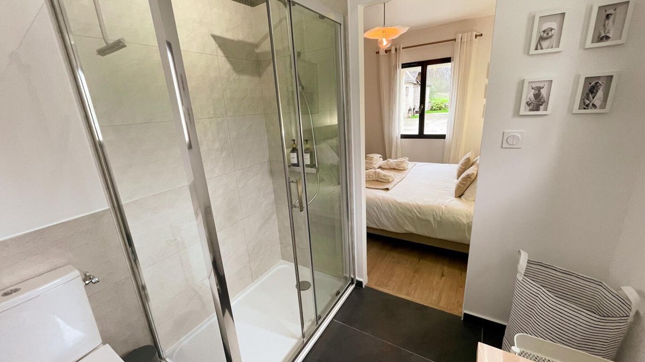 Photo of Bathroom in Ballan-Mire