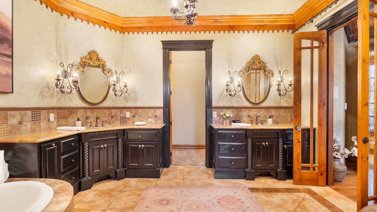 Photo of Bathroom in Hollister