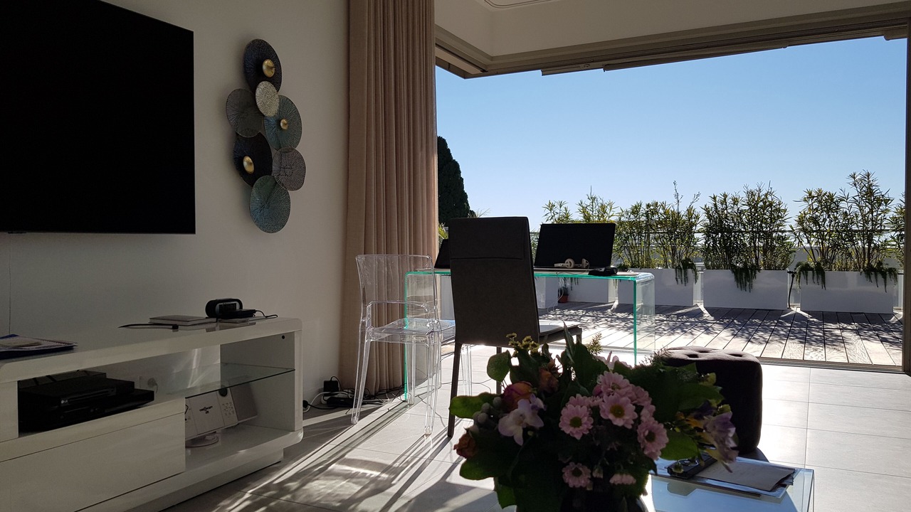 Photo of Others in Gairaut