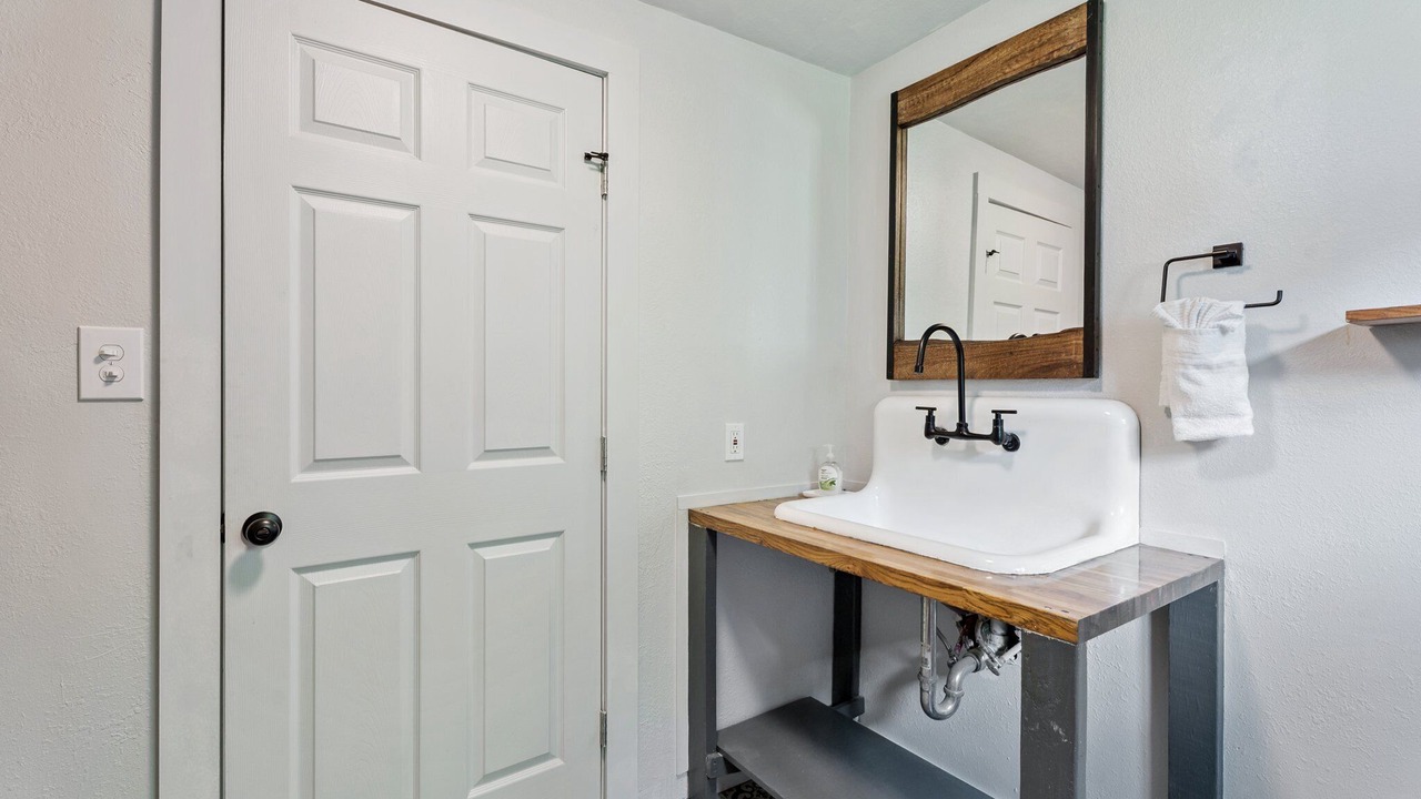 Photo of Bathroom in Central Oklahoma City