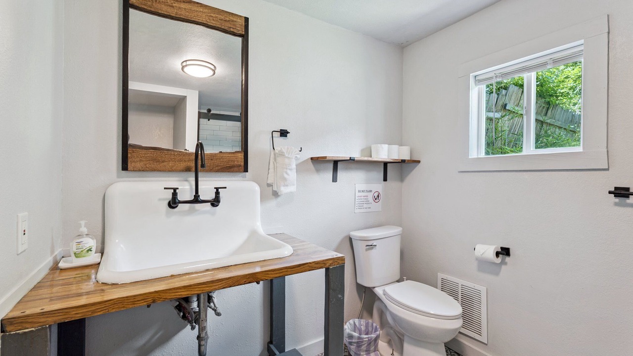 Photo of Bathroom in Central Oklahoma City