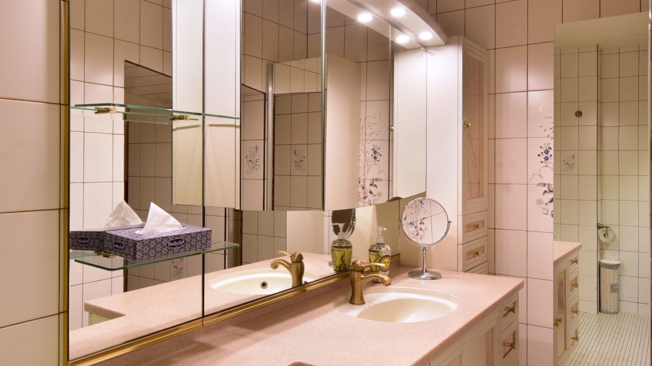 Photo of Bathroom in Montreux City Centre